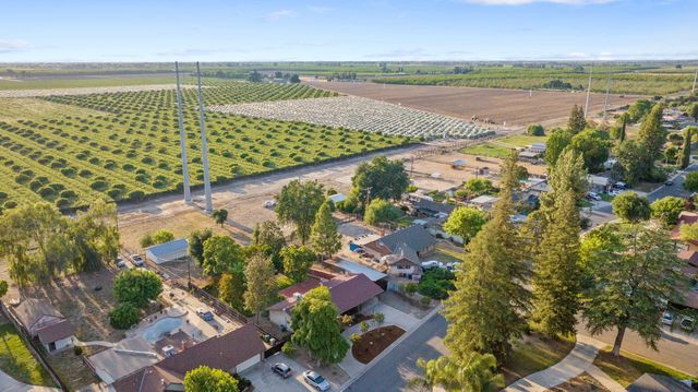 30955 Tower Road, Visalia, CA 93292