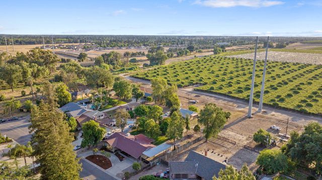 30955 Tower Road, Visalia, CA 93292