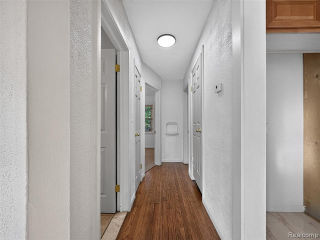 5566 Lakepointe Street, Detroit, MI 48224