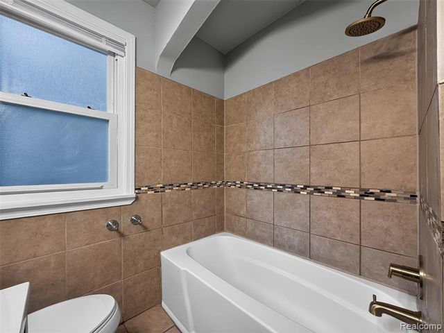 5566 Lakepointe Street, Detroit, MI 48224