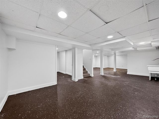 5566 Lakepointe Street, Detroit, MI 48224