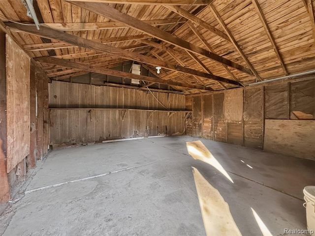 5566 Lakepointe Street, Detroit, MI 48224