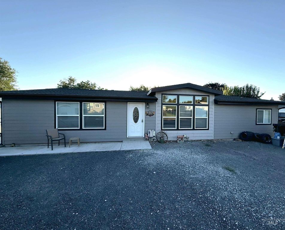 3522 18th St, Lewiston, ID 83501