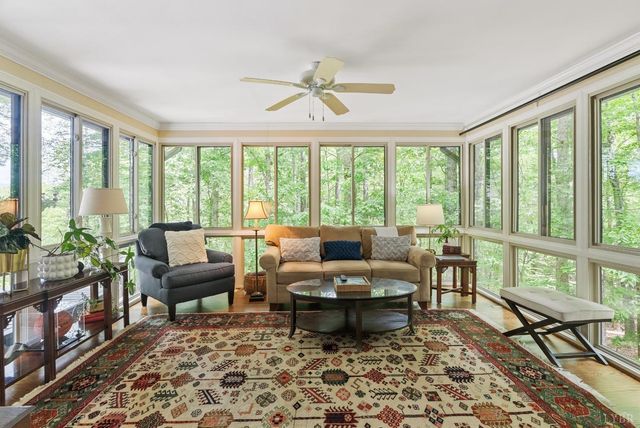 101 Oakmont Court, Lynchburg, VA 24503