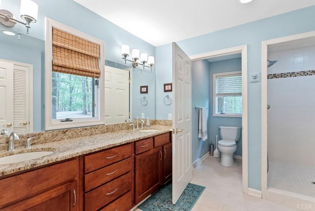 101 Oakmont Court, Lynchburg, VA 24503