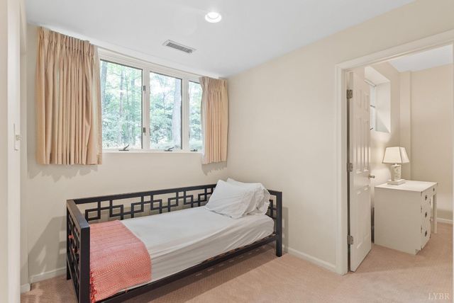 101 Oakmont Court, Lynchburg, VA 24503