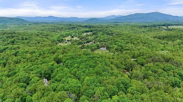 101 Oakmont Court, Lynchburg, VA 24503