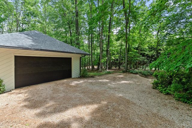 101 Oakmont Court, Lynchburg, VA 24503