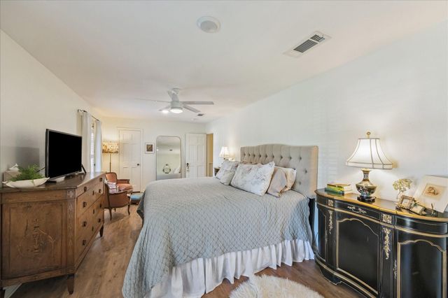 1802 Hickory Lane, Brenham, TX 77833