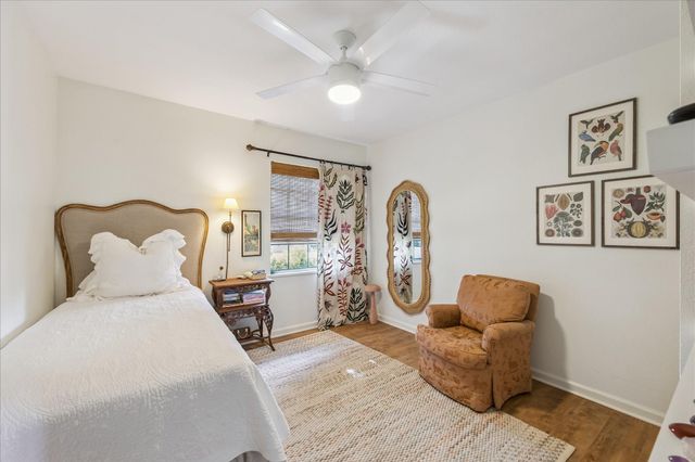 1802 Hickory Lane, Brenham, TX 77833