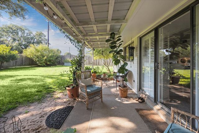 1802 Hickory Lane, Brenham, TX 77833