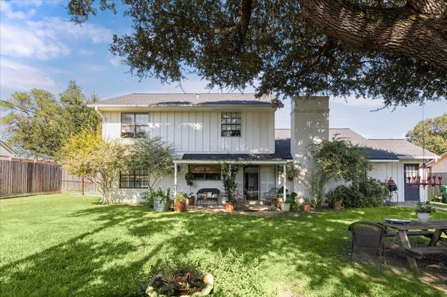 1802 Hickory Lane, Brenham, TX 77833