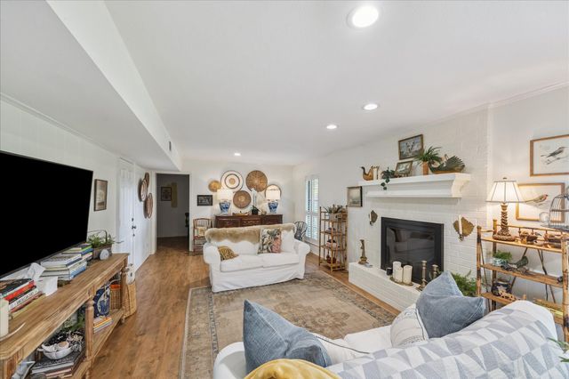 1802 Hickory Lane, Brenham, TX 77833