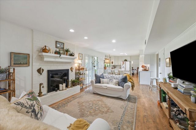 1802 Hickory Lane, Brenham, TX 77833