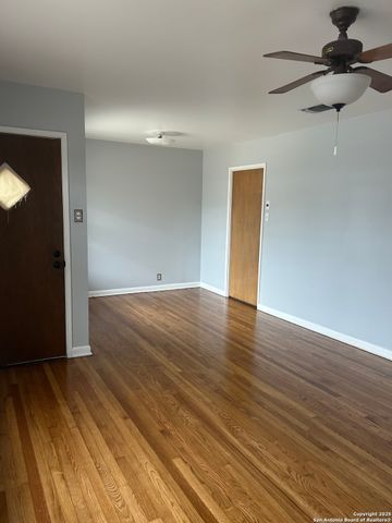 215 Tansyl, San Antonio, TX 78213