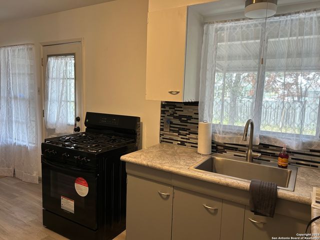 215 Tansyl, San Antonio, TX 78213