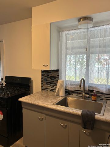 215 Tansyl, San Antonio, TX 78213