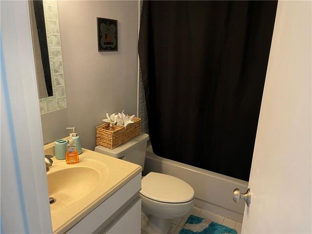 1231 SW 112th Avenue, Pembroke Pines, FL 33025