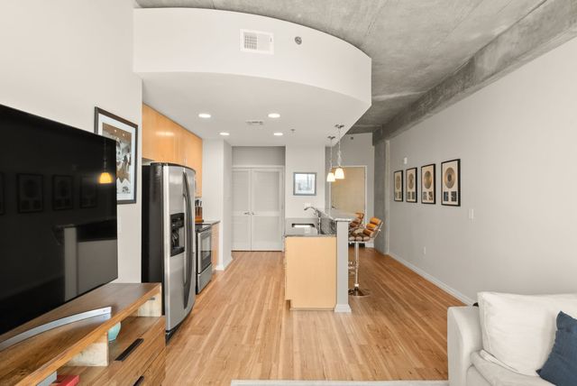 415 Church St Apt 2608, Nashville, TN 37219