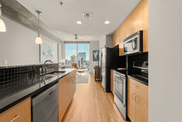 415 Church St Apt 2608, Nashville, TN 37219