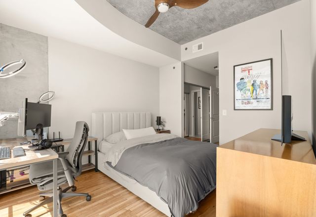 415 Church St Apt 2608, Nashville, TN 37219