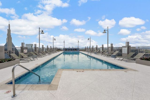 415 Church St Apt 2608, Nashville, TN 37219