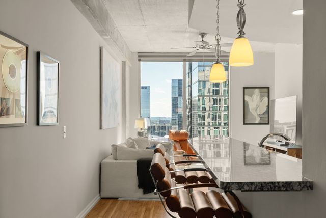 415 Church St Apt 2608, Nashville, TN 37219