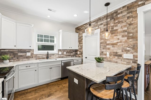 10 Dorsey Boulevard, Greenville, SC 29611