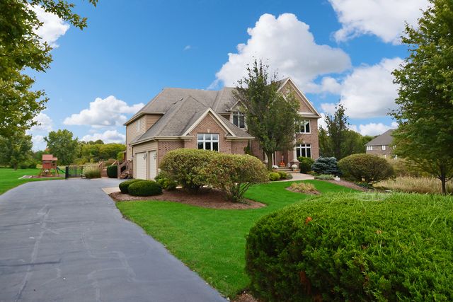 10N749 Highland Trail, Hampshire, IL 60140