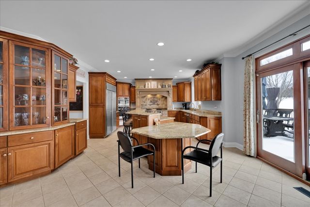 10N749 Highland Trail, Hampshire, IL 60140