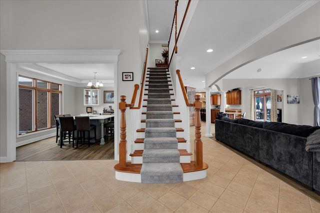 10N749 Highland Trail, Hampshire, IL 60140