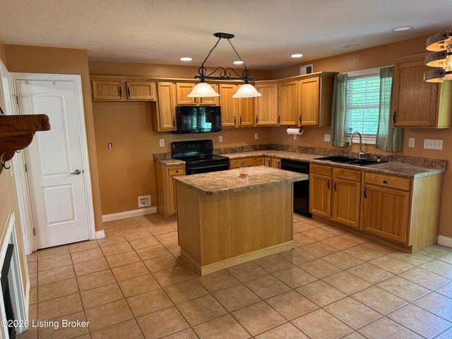440 Stoney Ln, Taylorsville, KY 40071
