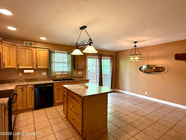 440 Stoney Ln, Taylorsville, KY 40071