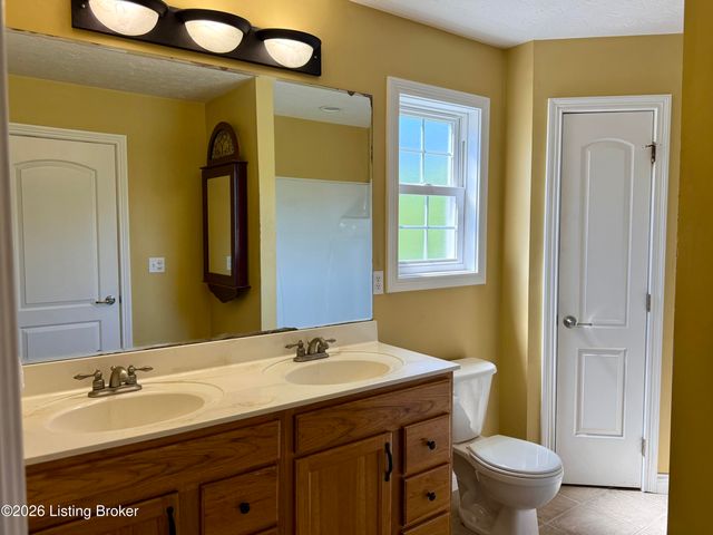 440 Stoney Ln, Taylorsville, KY 40071