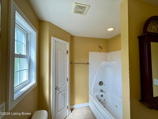 440 Stoney Ln, Taylorsville, KY 40071