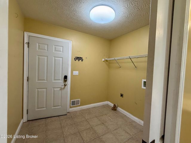 440 Stoney Ln, Taylorsville, KY 40071