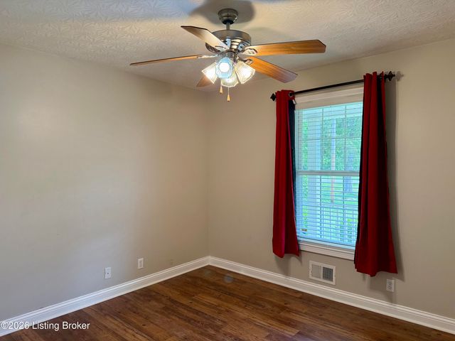 440 Stoney Ln, Taylorsville, KY 40071
