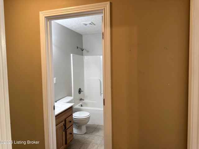 440 Stoney Ln, Taylorsville, KY 40071