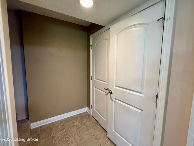 440 Stoney Ln, Taylorsville, KY 40071