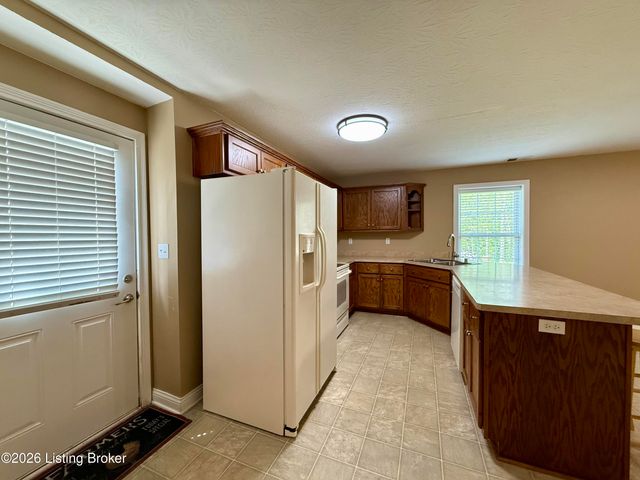 440 Stoney Ln, Taylorsville, KY 40071
