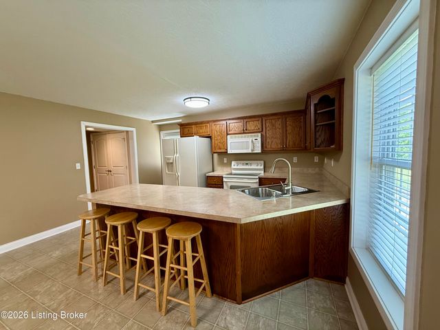 440 Stoney Ln, Taylorsville, KY 40071