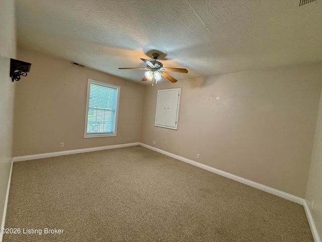 440 Stoney Ln, Taylorsville, KY 40071