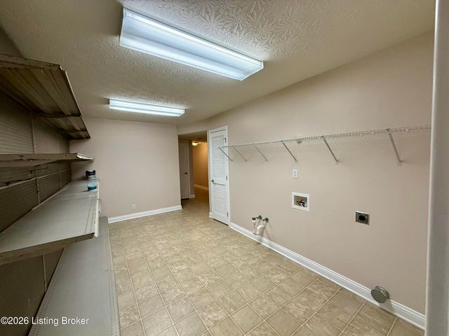 440 Stoney Ln, Taylorsville, KY 40071