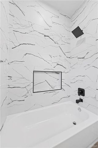 6108 N Rayo Del Sol Street, Edinburg, TX 78542