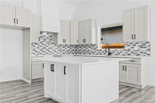 6108 N Rayo Del Sol Street, Edinburg, TX 78542