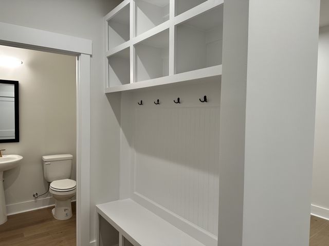 2068 Conductor Ln, Thompsons Station, TN 37179