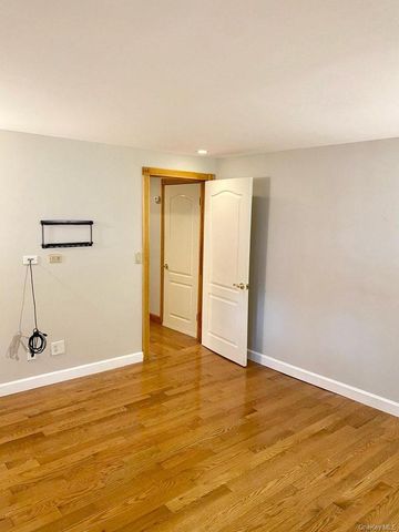 1630 Jefferson Avenue, West Islip, NY 11795