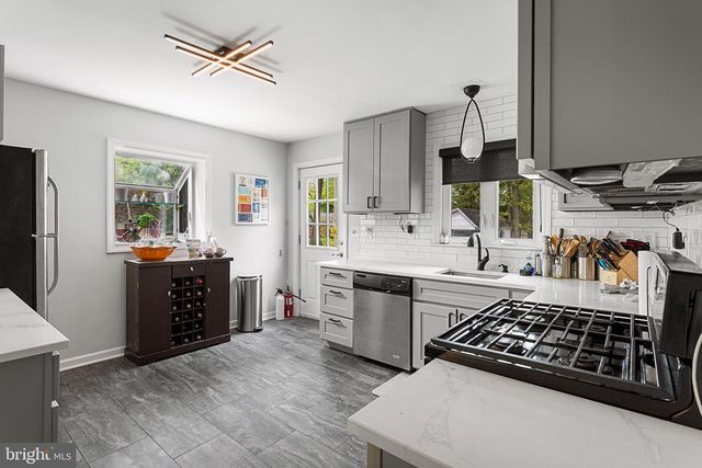 205 RENFREW AVE, Trenton, NJ 08618