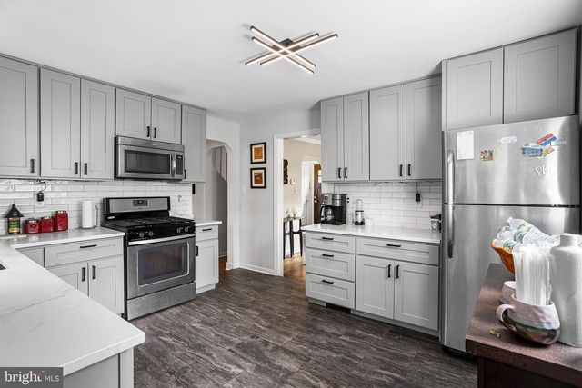 205 RENFREW AVE, Trenton, NJ 08618