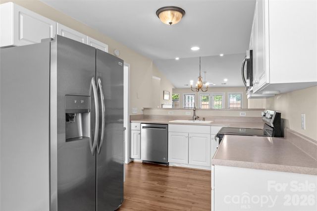 106 Miller Pointe Way, Winston Salem, NC 27106